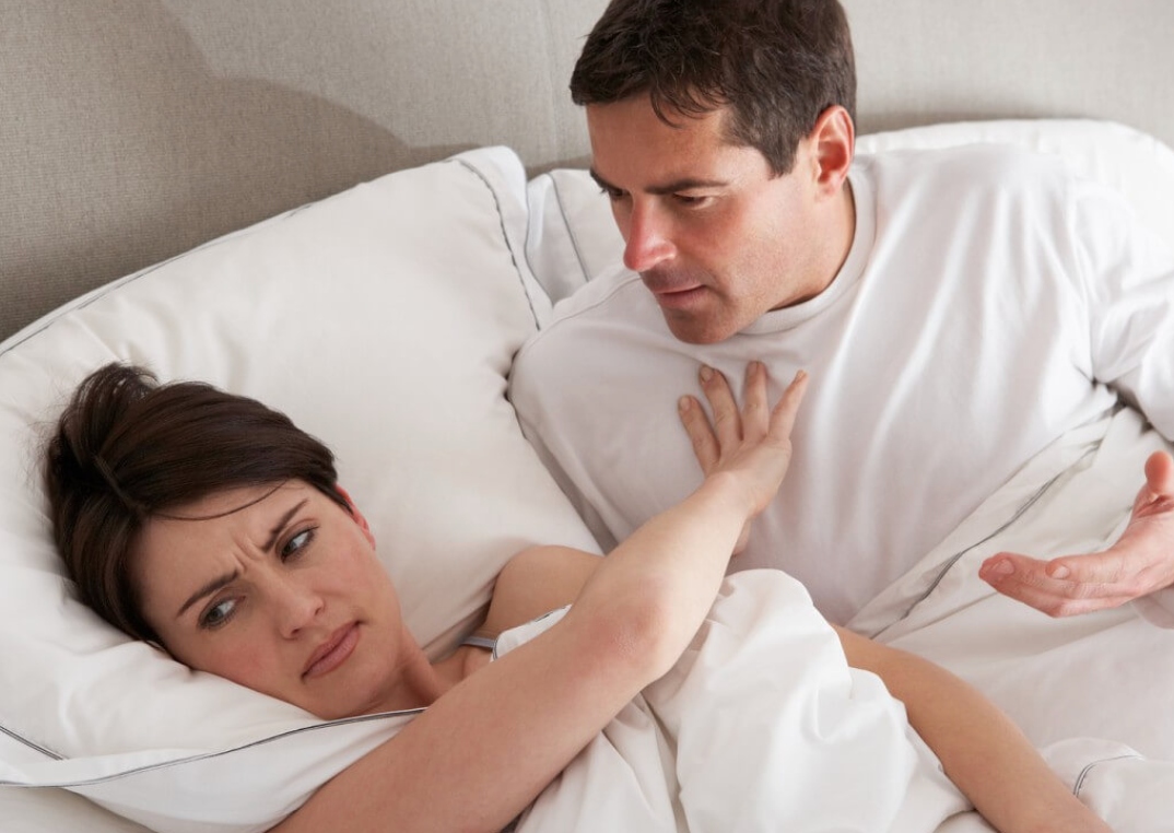 Chồng lo lắng vì vợ kêu đau khi quan hệ tình dục